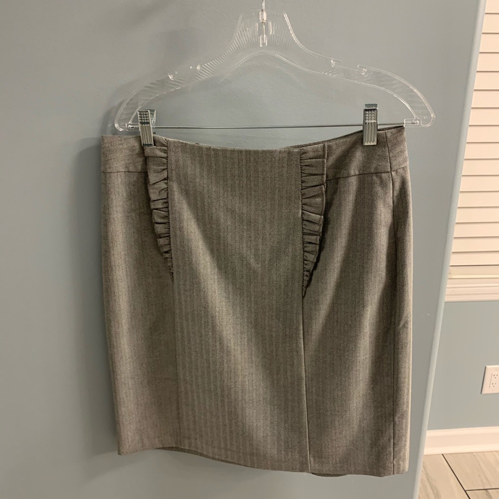 Gray Banana Republic skirt